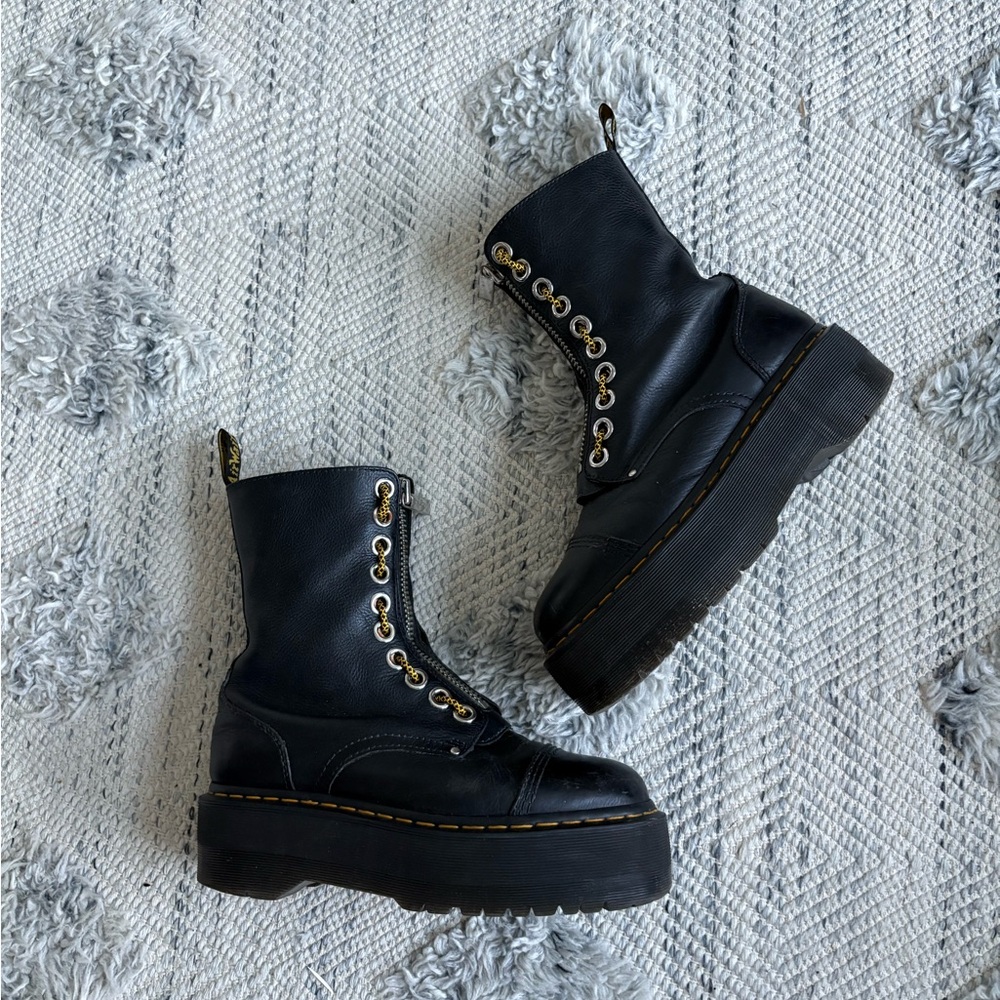 Dr Martens - Picture 3 of 10